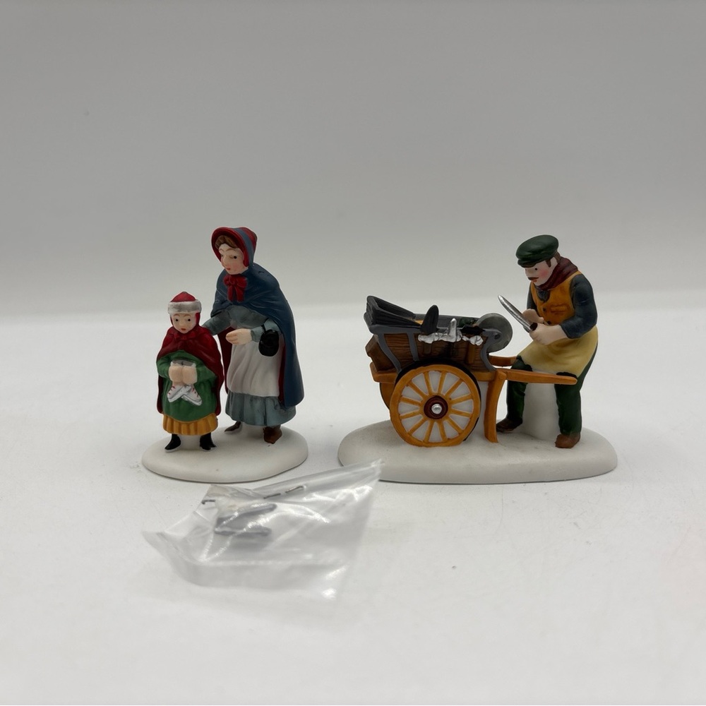 Dept 56 1994 Vintage Heritage Village Collection Knife Grinder Set Of 2 5649-9